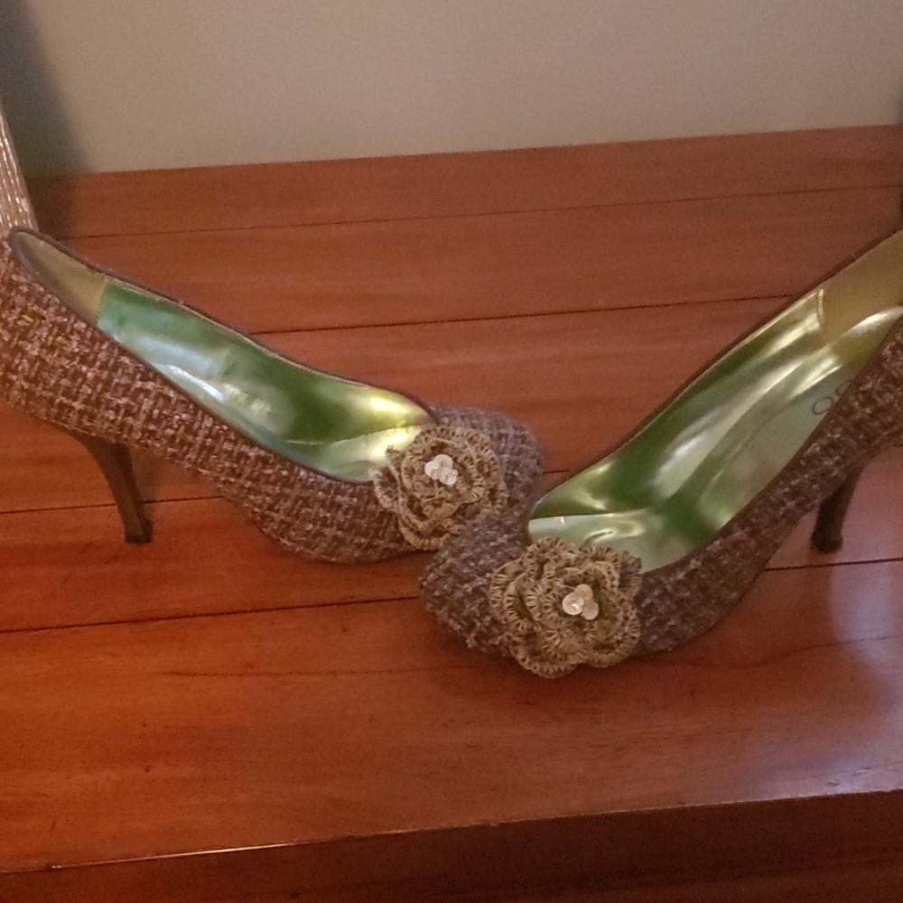 Aldo vintage style tartan heel